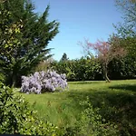 Bed & Breakfast La Tour Des Laudes