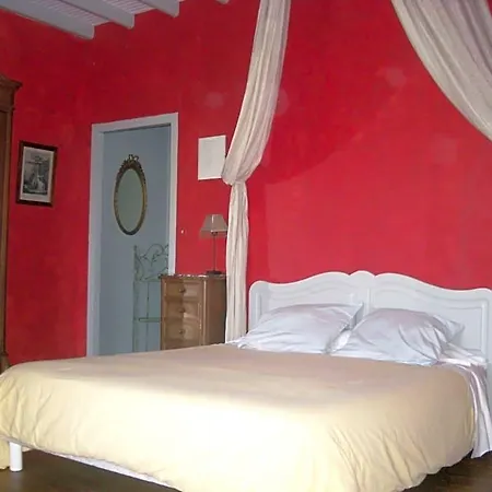 La Tour Des Laudes Bed & Breakfast