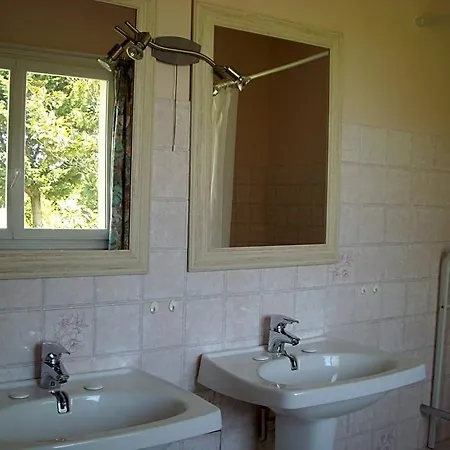La Tour Des Laudes Bed & Breakfast