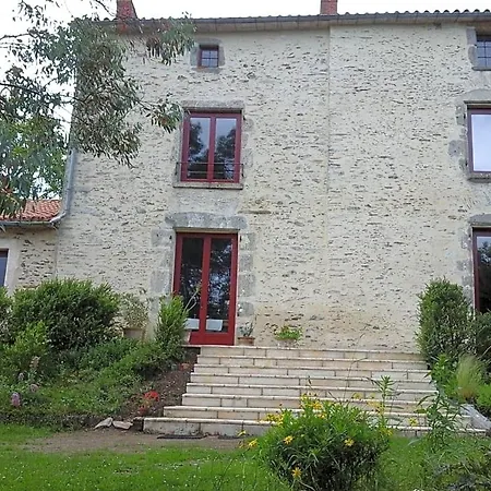 Bed & Breakfast La Tour Des Laudes