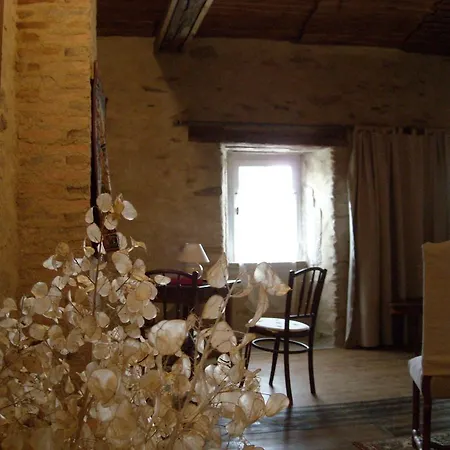 فندق مبيت وإفطار La Tour Des Laudes