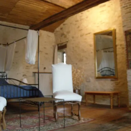 فندق مبيت وإفطار La Tour Des Laudes 3*