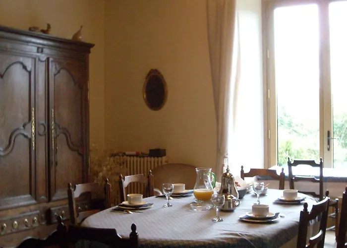 La Tour Des Laudes 3*