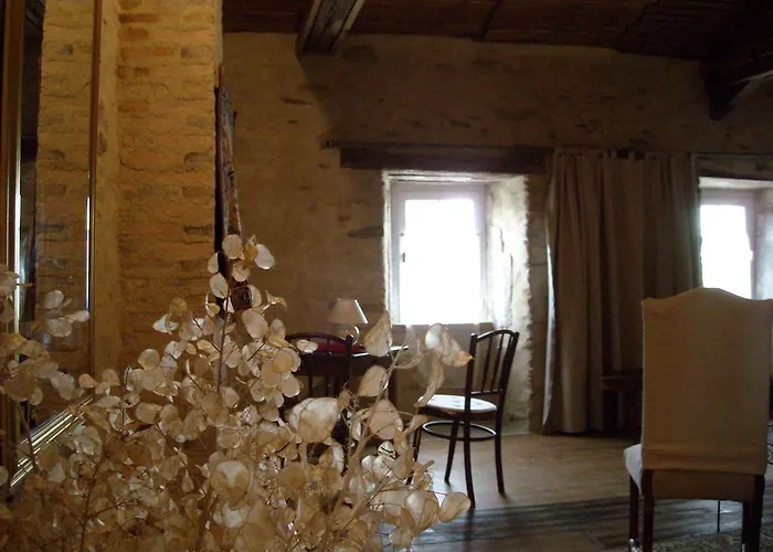 住宿加早餐酒店 La Tour Des Laudes